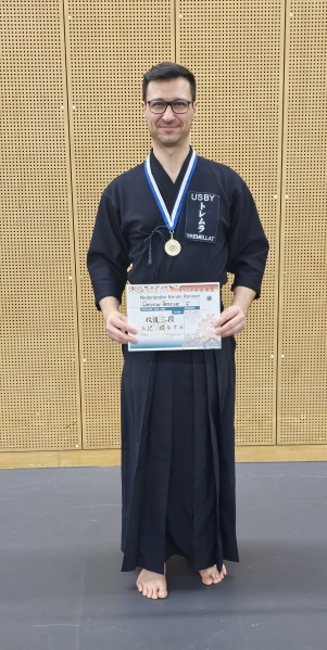 Fichier:Jodo ishido cup 2.jpg